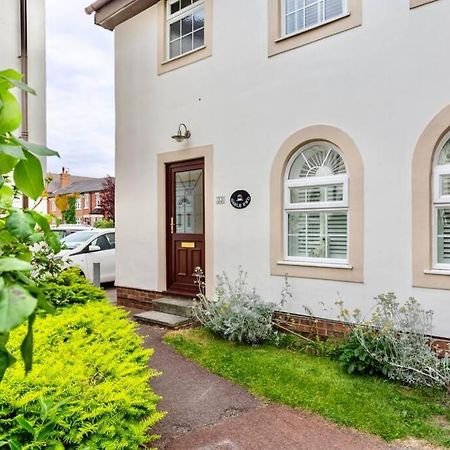 A Cheerful Three Bedroom House In Leafy Lytham Lytham St Annes Kültér fotó