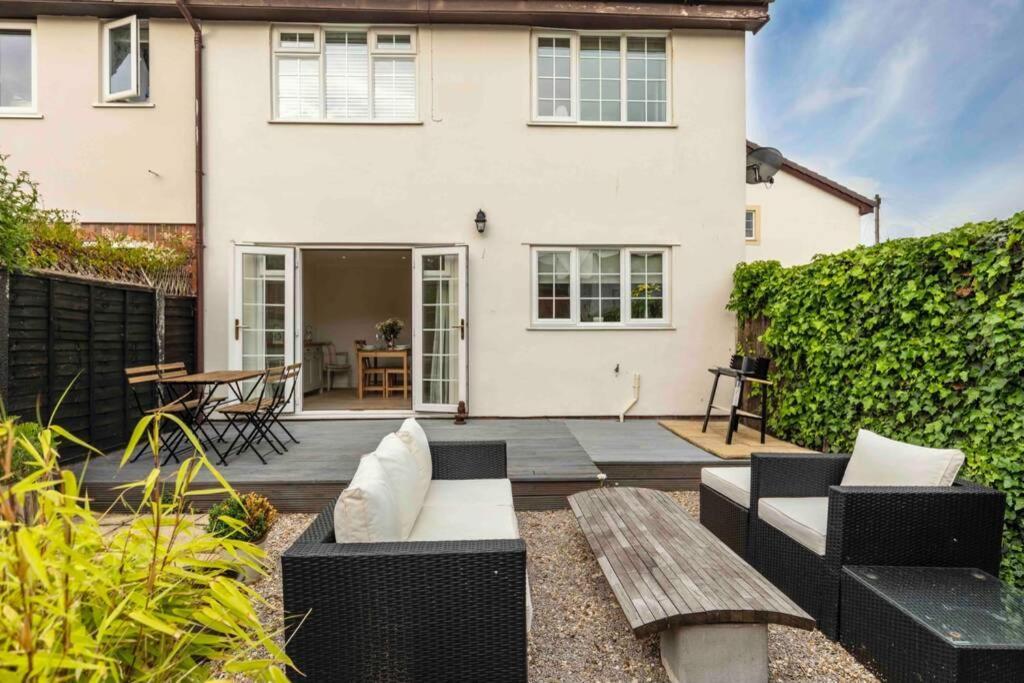 A Cheerful Three Bedroom House In Leafy Lytham Lytham St Annes Kültér fotó