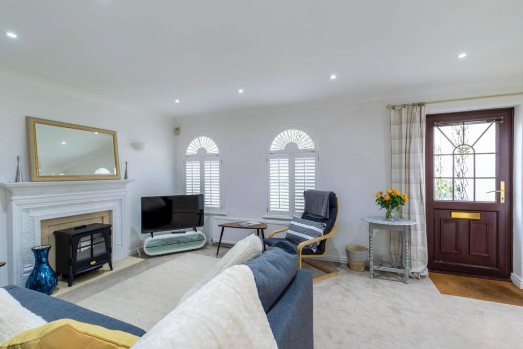A Cheerful Three Bedroom House In Leafy Lytham Lytham St Annes Kültér fotó